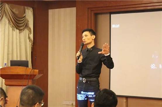 说明: E:\段超华\2019-2020\2019-2020\上学期\新闻稿\2.jpg