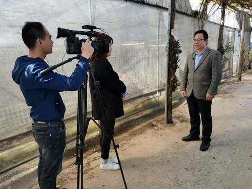 说明: http:/__local/2/1C/61/8583FDA8ABB8BDBBC5FA8698A9A_FA303A08_298DA.jpg