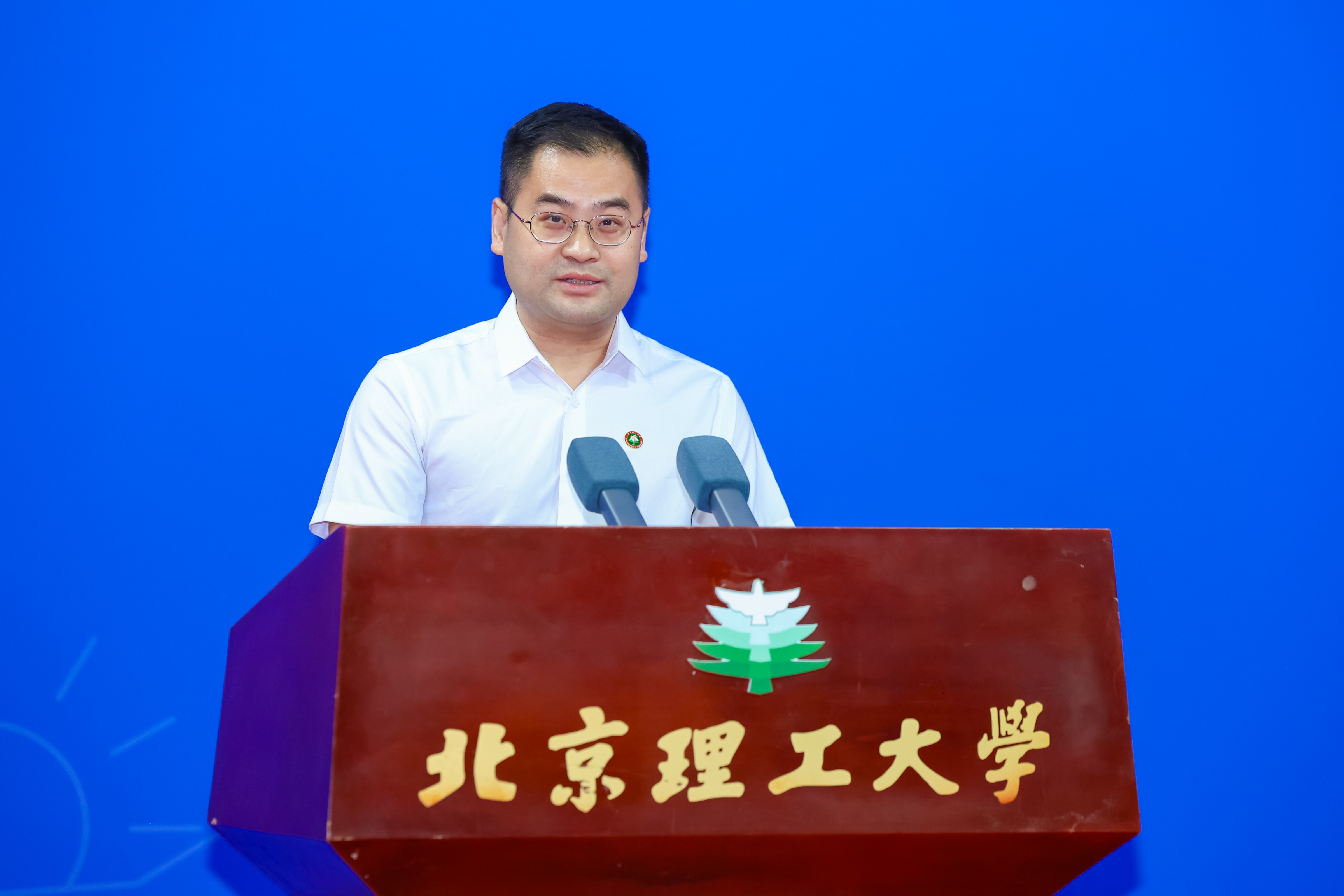 4黄广炎.JPG